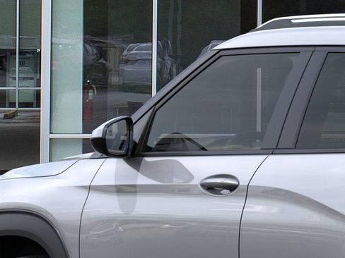 New 2026 Chevrolet TrailBlazer LT w/ Convenience Package FWD image 12