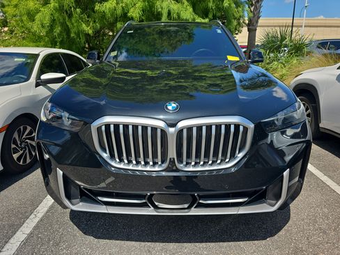 Used 2024 BMW X5 xDrive40i w/ Parking Assistance Package AWD/4WD image 2