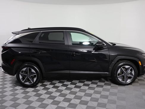 Certified 2025 Hyundai Tucson SEL AWD/4WD image 9