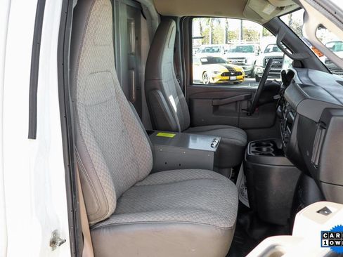 Used 2021 GMC Savana 3500 w/ Power Convenience Package RWD image 33