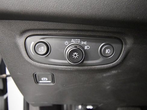 Used 2024 GMC Terrain SLT image 19