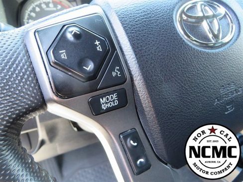 Used 2021 Toyota Tacoma TRD Sport image 36