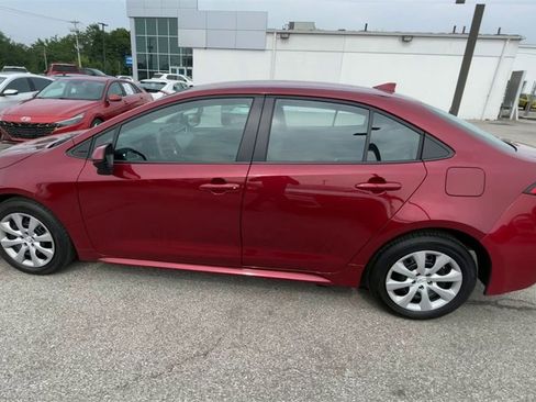 Used 2024 Toyota Corolla LE image 7
