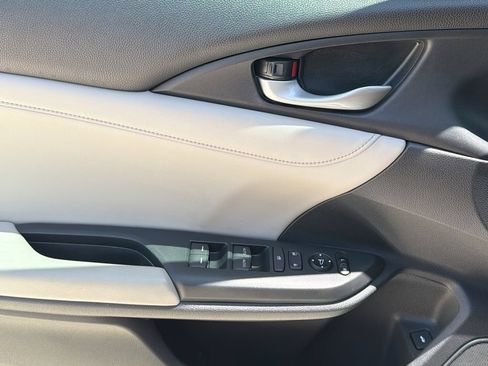 Used 2019 Honda Insight Touring image 29