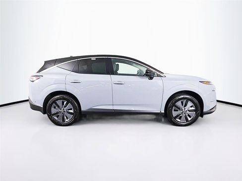 Used 2025 Nissan Murano SL AWD/4WD image 12