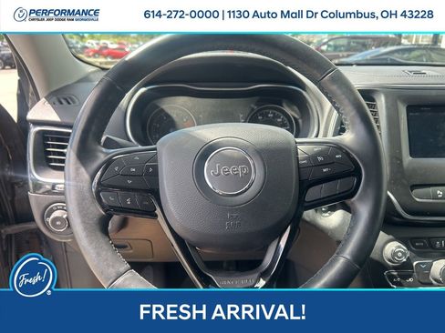 Used 2019 Jeep Cherokee Latitude Plus AWD/4WD image 20