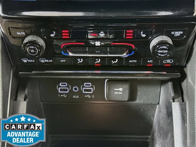Used 2024 Jeep Grand Cherokee Limited w/ Black Appearance Package AWD/4WD image 16
