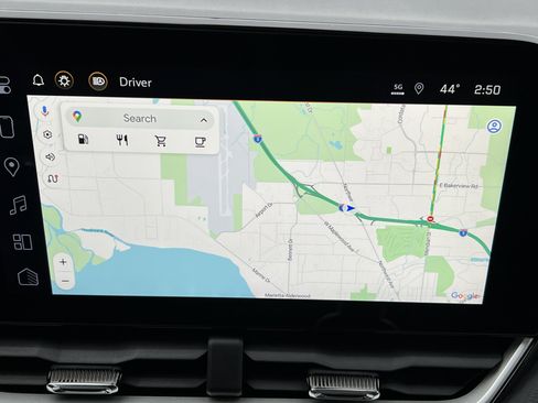 Used 2025 Chevrolet Equinox LT w/ Convenience Package II image 11