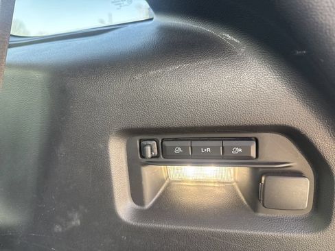 Used 2025 Ford Explorer Platinum w/ Ultimate Package AWD/4WD image 24