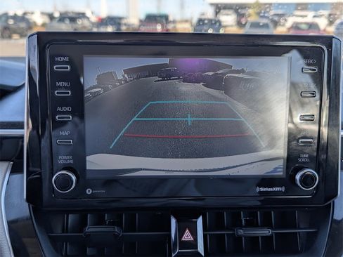 Used 2021 Toyota Corolla LE image 17