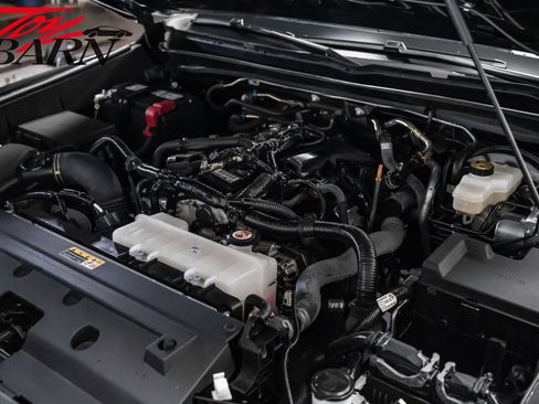 Used 2025 Toyota Tacoma TRD Off-Road image 50