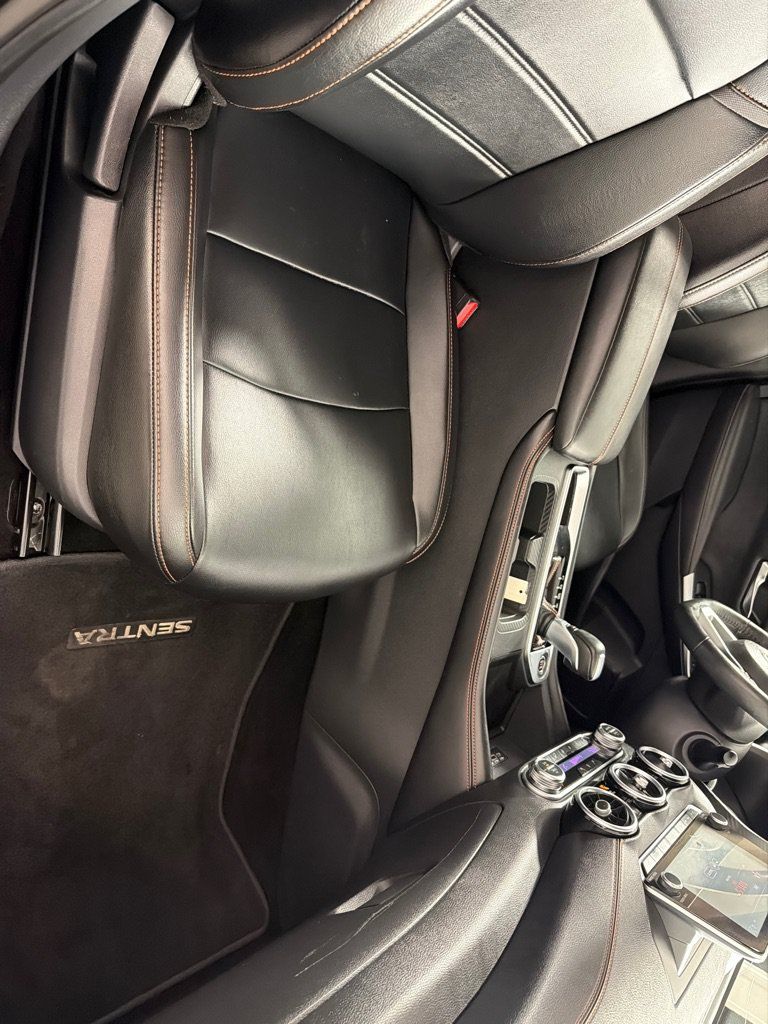 Used 2021 Nissan Sentra SR w/ SR Premium Package FWD image 24
