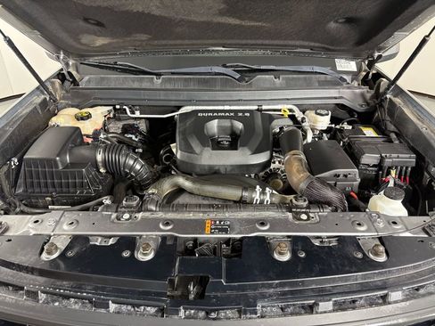 Used 2019 Chevrolet Colorado ZR2 image 46