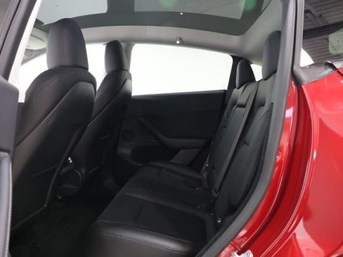 Used 2024 Tesla Model Y Long Range RWD image 31