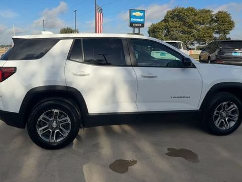Certified 2026 GMC Terrain Elevation FWD image 9
