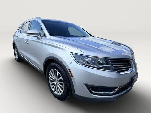 Used 2016 Lincoln MKX Select w/ Select Plus Package FWD image 9