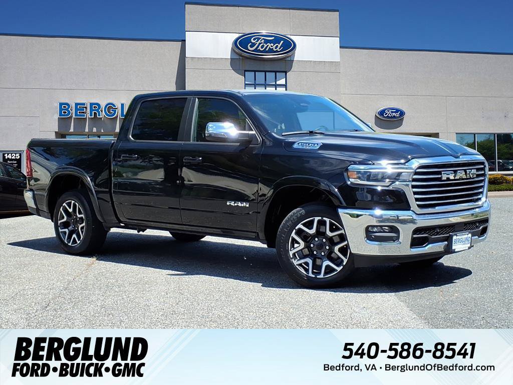 Used 2025 RAM 1500 Laramie AWD/4WD image 1