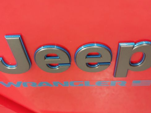 Used 2025 Jeep Wrangler Sahara w/ Safety Group AWD/4WD image 34