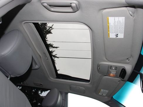 Used 2009 Toyota Sienna XLE Limited AWD/4WD image 9
