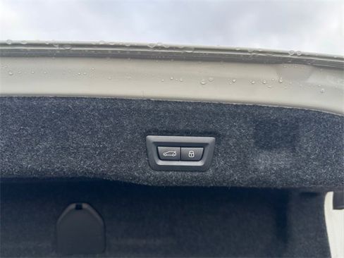 New 2026 BMW 530i xDrive image 24