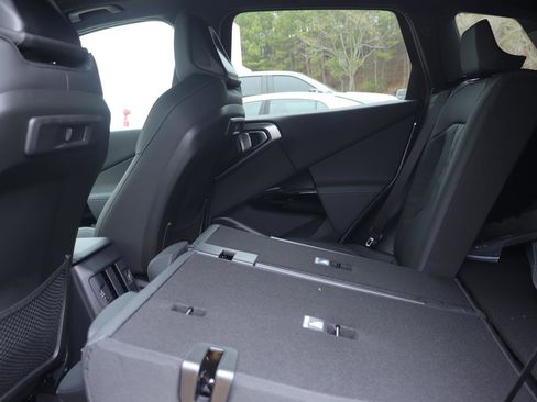 Used 2026 BMW X3 xDrive30 w/ Premium Package image 13