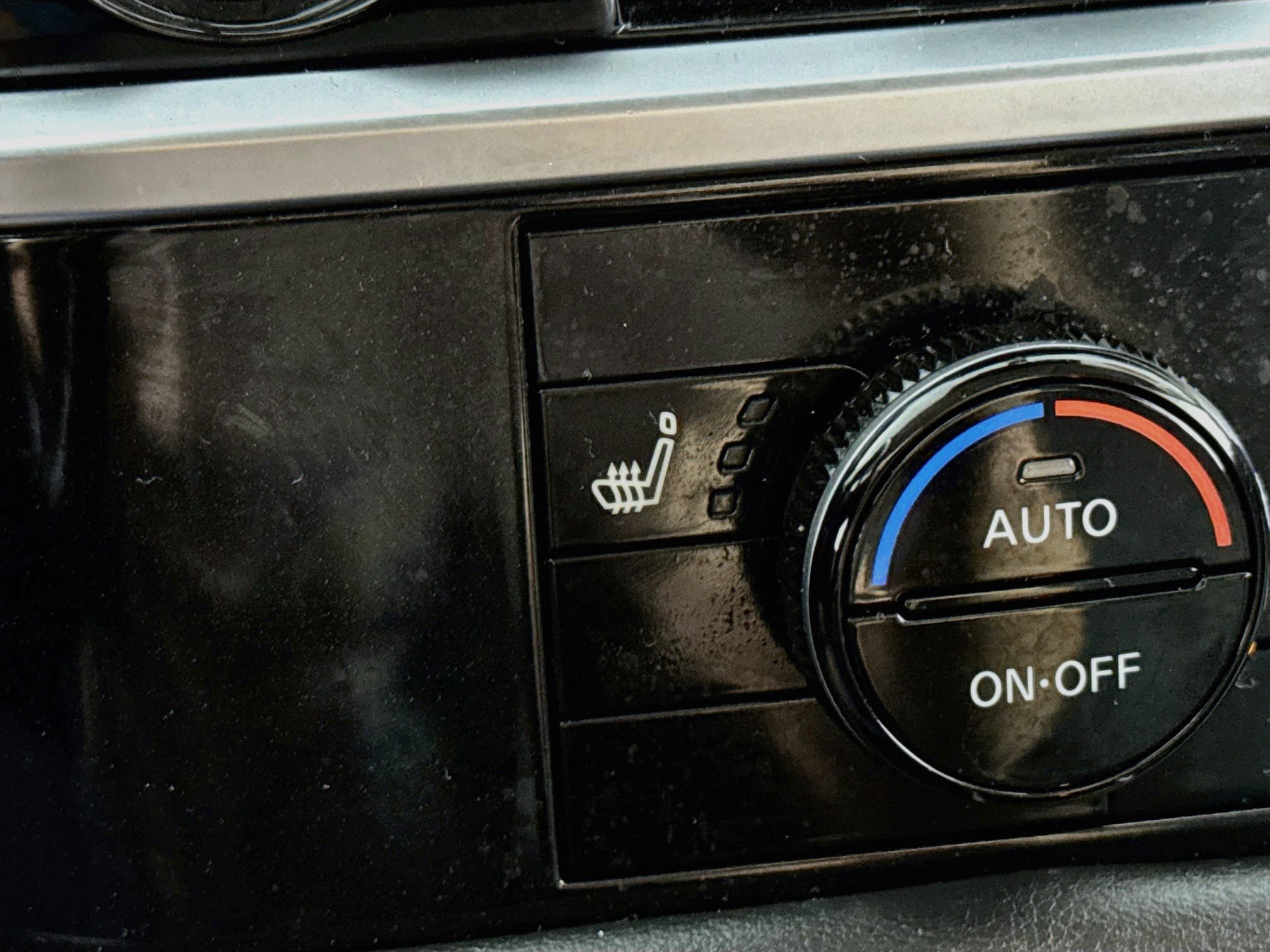 Used 2024 Nissan Pathfinder SV AWD/4WD image 4