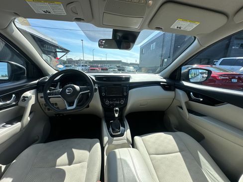 Used 2019 Nissan Rogue Sport SV AWD/4WD image 28