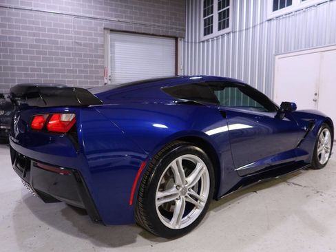 Used 2017 Chevrolet Corvette Stingray Coupe w/ 1LT image 5