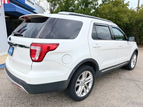 Used 2016 Ford Explorer XLT w/ Equipment Group 202A FWD image 8