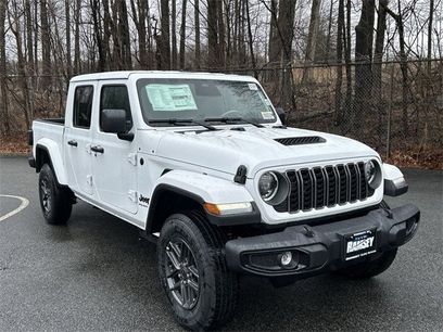 New 2026 Jeep Gladiator Sport
