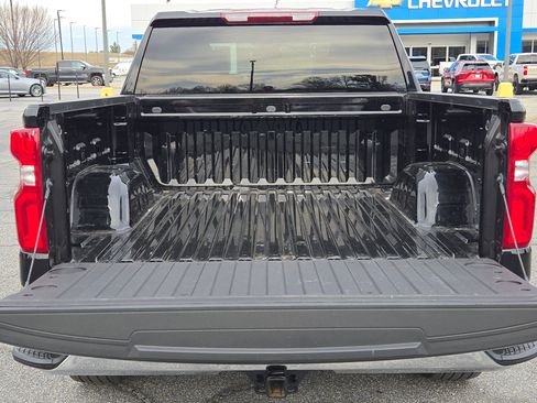 Used 2023 Chevrolet Silverado 1500 LTZ image 12