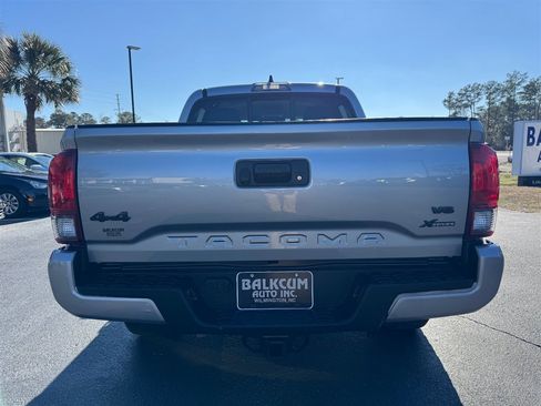 Used 2020 Toyota Tacoma SR image 6