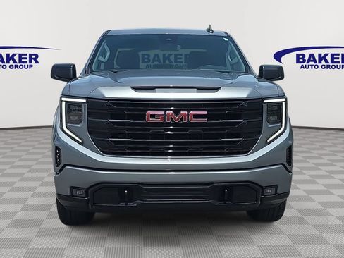 Used 2023 GMC Sierra 1500 Elevation AWD/4WD image 2