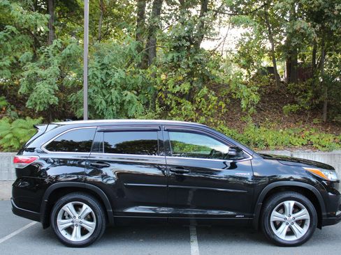 Used 2016 Toyota Highlander Limited Platinum image 5