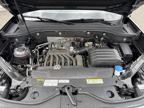 Used 2023 Volkswagen Atlas Cross Sport SE w/ Black Wheel Package image 30