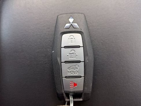 Used 2024 Mitsubishi Outlander SE Black Edition AWD/4WD image 32