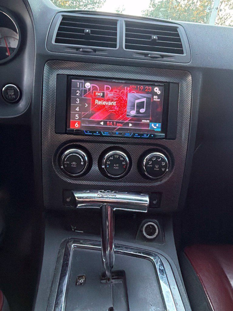 Used 2014 Dodge Challenger R/T Plus RWD image 17