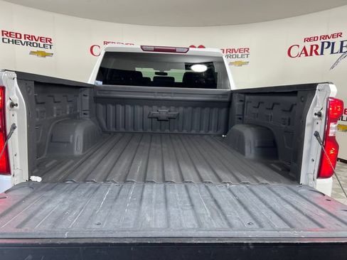 Used 2022 Chevrolet Silverado 1500 LT AWD/4WD image 21