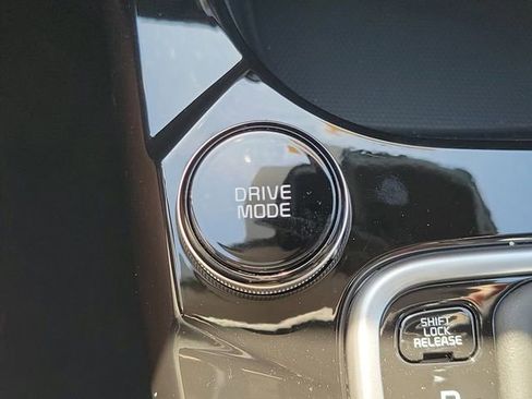 New 2026 Kia Seltos S FWD image 23