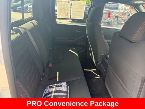 Used 2023 Nissan Frontier PRO-4X w/ Pro Convenience Package AWD/4WD image 18