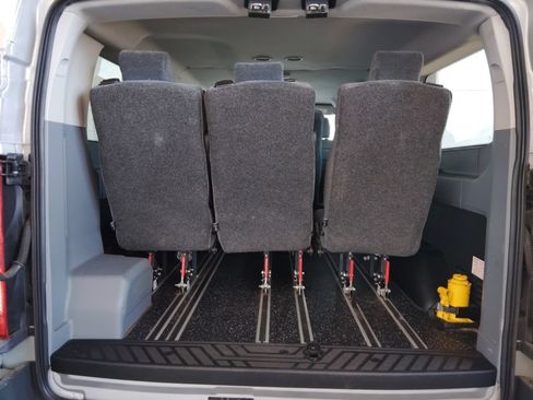 Used 2018 Ford Transit 150 XLT RWD image 18