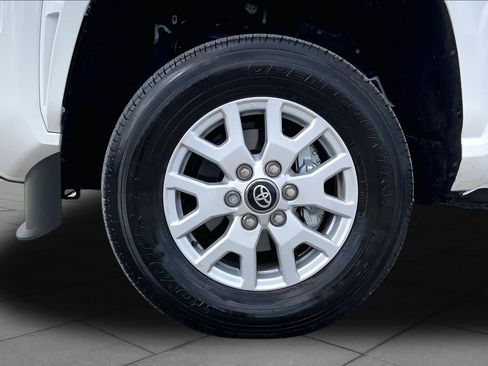 Used 2026 Toyota Tacoma SR5 RWD image 11