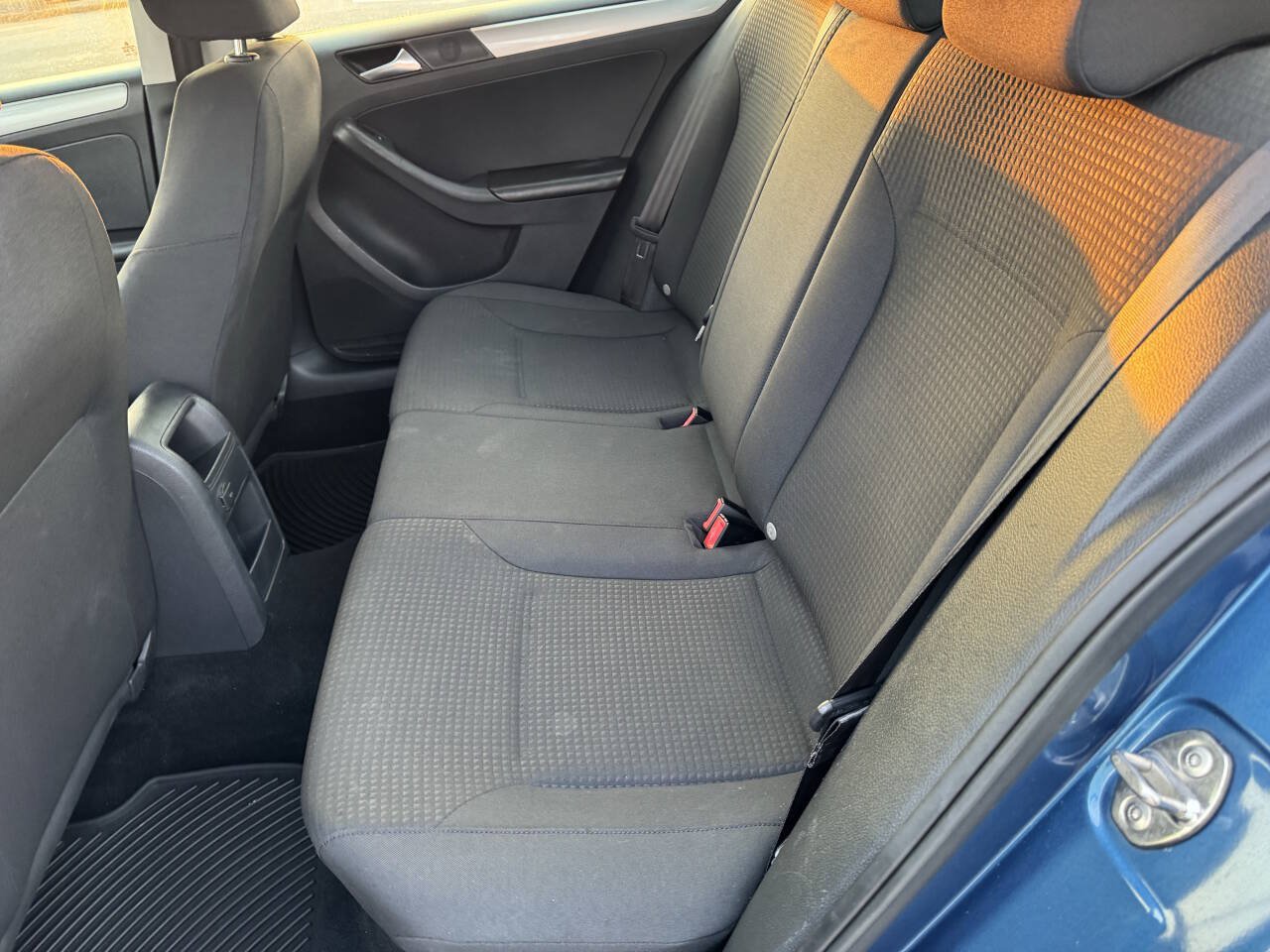 Used 2016 Volkswagen Jetta SE FWD image 18