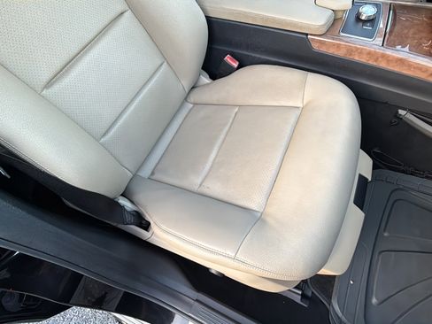 Used 2013 Mercedes-Benz E 350 E 350 Sedan 4D image 17