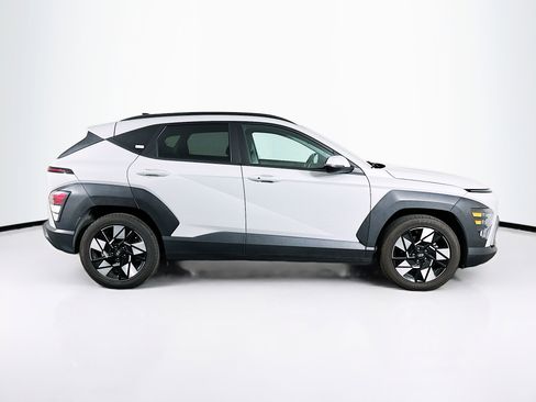 Used 2024 Hyundai Kona SEL image 10