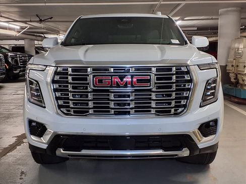 New 2026 GMC Yukon Denali w/ Denali Reserve Package image 2
