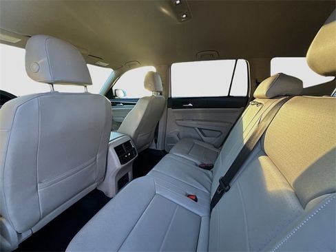 Used 2023 Volkswagen Atlas SE image 24