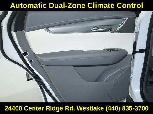 Used 2022 Cadillac XT5 Premium Luxury AWD/4WD image 13