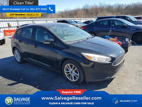 Used 2017 Ford Focus SE image 5
