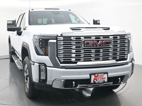 New 2026 GMC Sierra 3500 Denali w/ Technology Package image 22